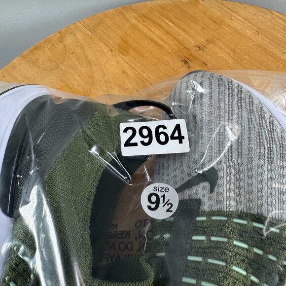 Nike React Phantom Run Flyknit 2 Men's Size 9.5 Running Shoes Green DX2311-300 - Picture 9 of 9